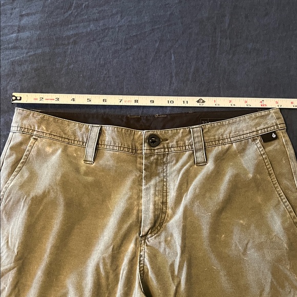 Men's Volcom Shorts - Picture 4 of 4